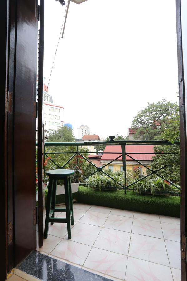Tuti Lakeside Homestay Hanói Exterior foto